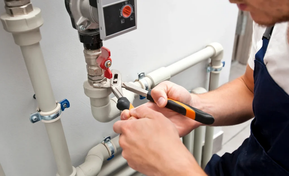 Commercial Plumber for Restaurants in Mississauga | Select Plumbing